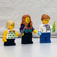 Load image into Gallery viewer, Wedding Favour Personalised Lego Minifigures - 3