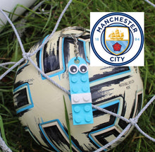 Load image into Gallery viewer, ManCity Lego Keyring